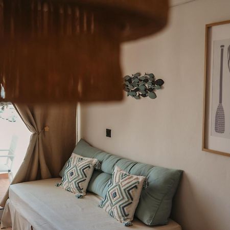 Apartamentos Ses Veles Cala Llonga  Exteriör bild