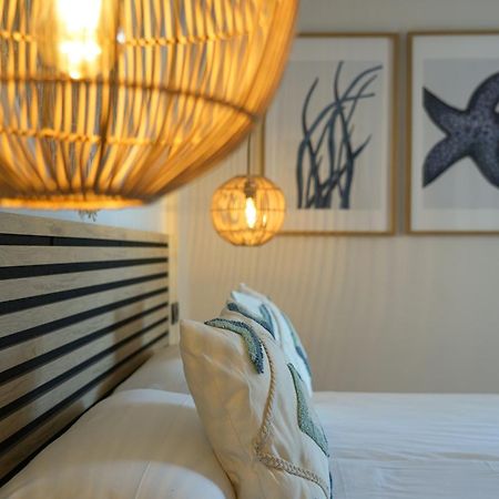 Apartamentos Ses Veles Cala Llonga  Exteriör bild