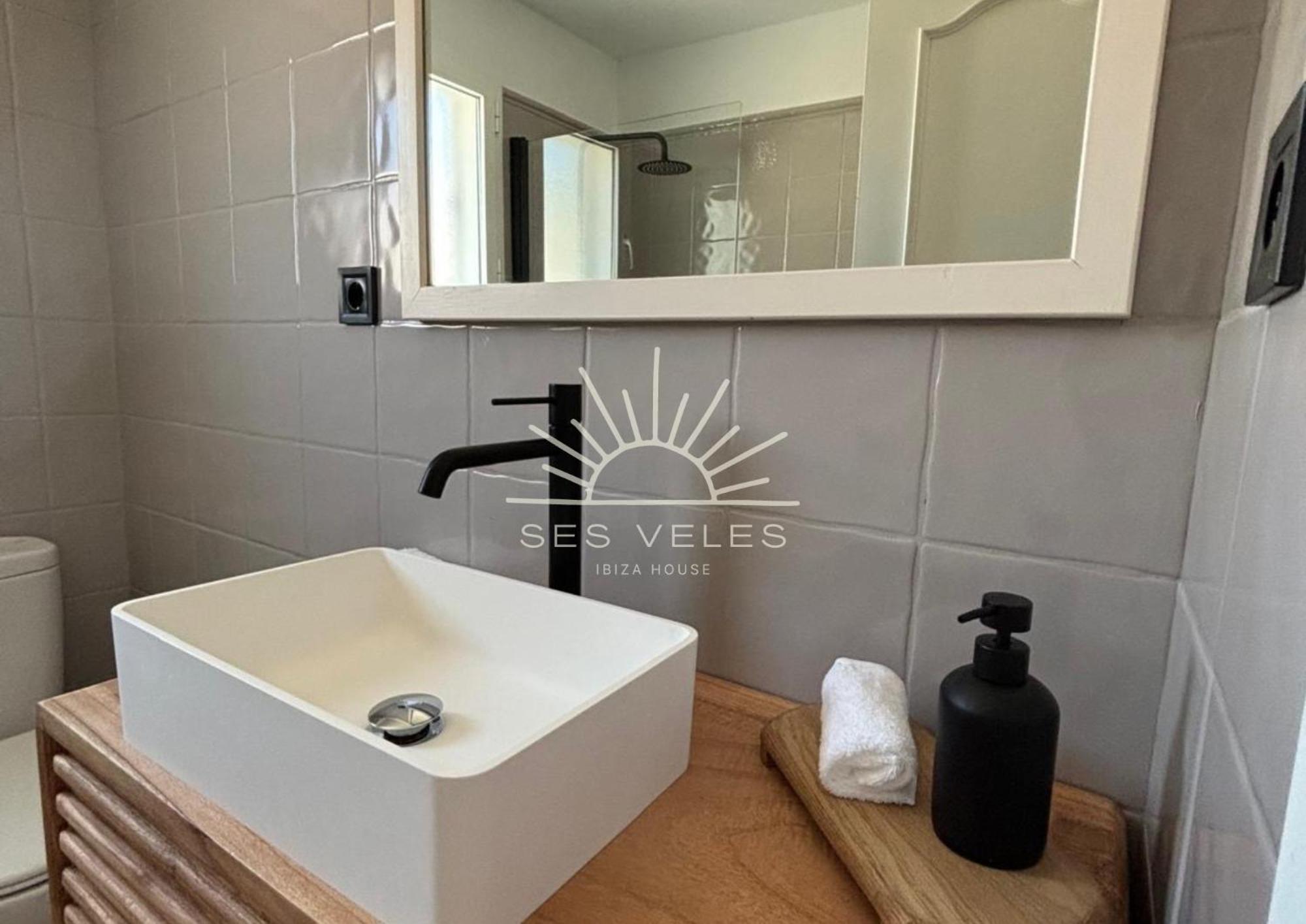 Apartamentos Ses Veles Cala Llonga  Exteriör bild