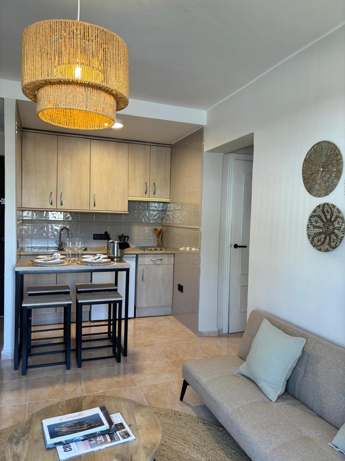 Apartamentos Ses Veles Cala Llonga  Rum bild