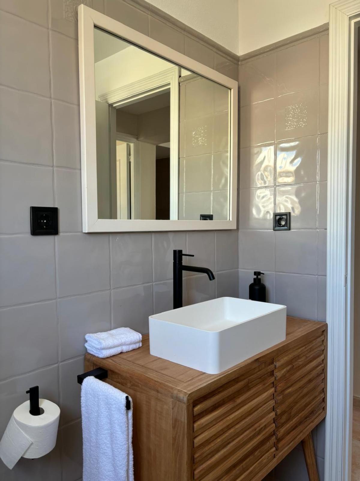 Apartamentos Ses Veles Cala Llonga  Rum bild