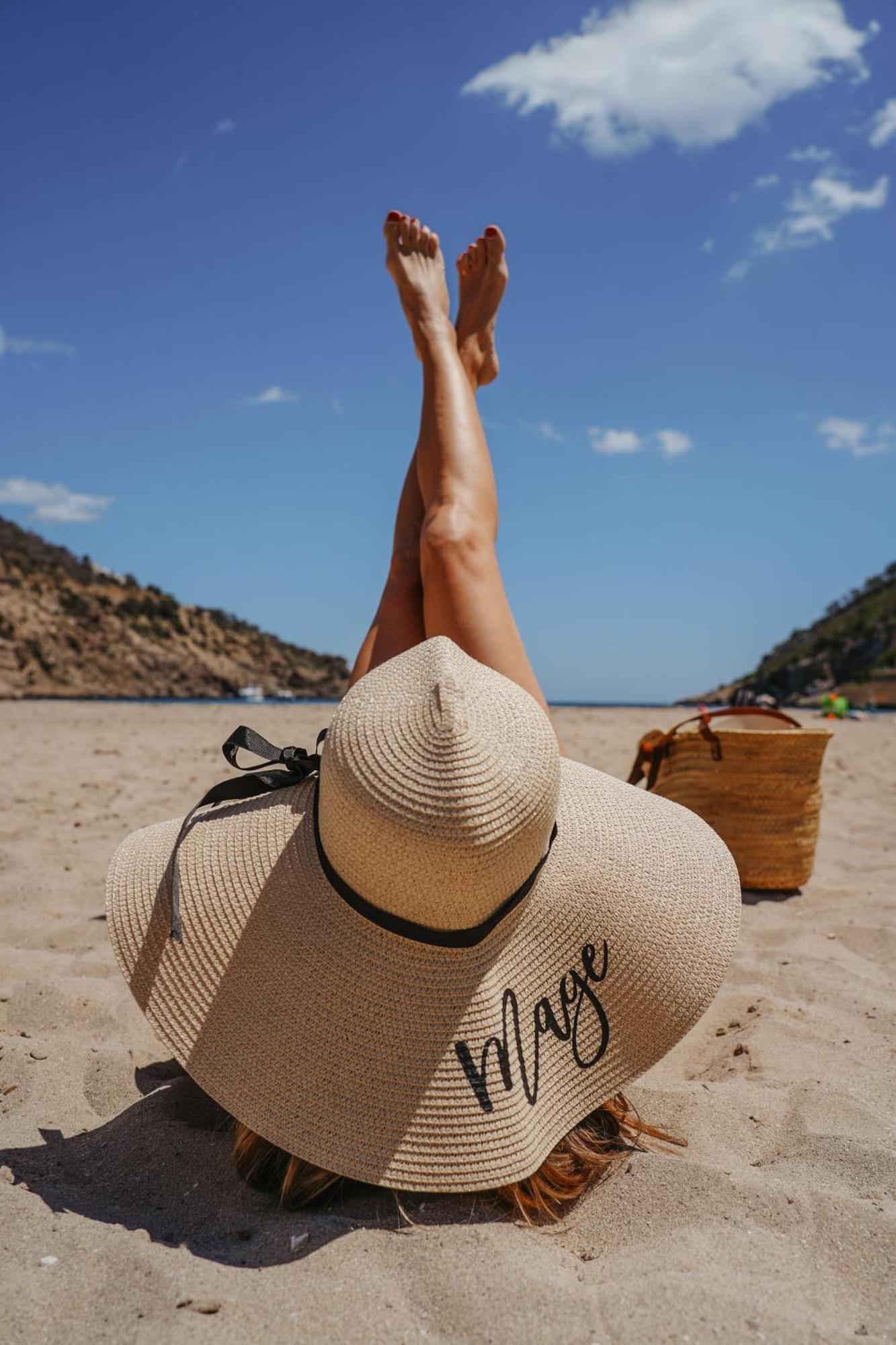 Apartamentos Ses Veles Cala Llonga  Exteriör bild