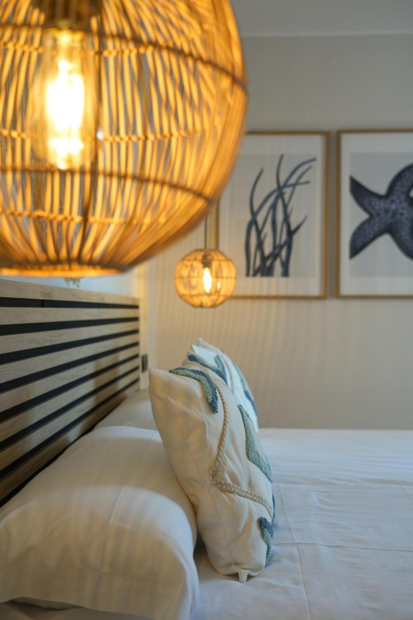 Apartamentos Ses Veles Cala Llonga  Exteriör bild